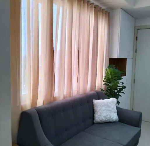Cozy 2br Corner Unit In A Prime Location, Your Perfect
