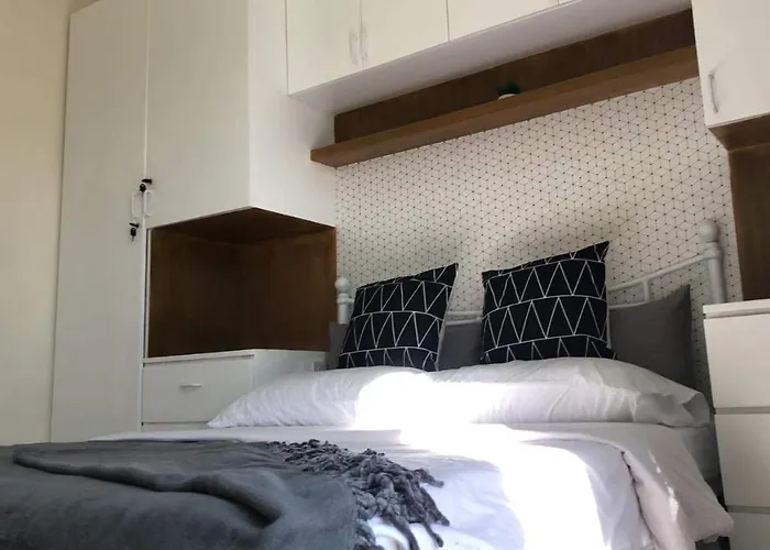 Cozy 2br Corner Unit In A Prime Location, Your Perfect Appartamento Manila